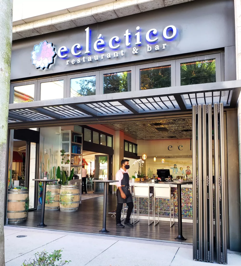 Eclectico Restaurant & Bar