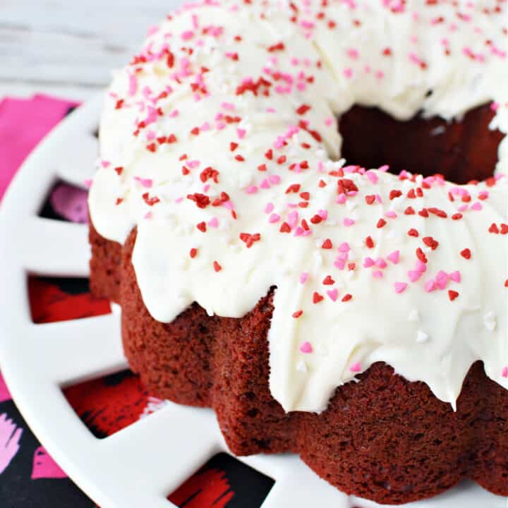 Bundt Cake vs Regular Cake