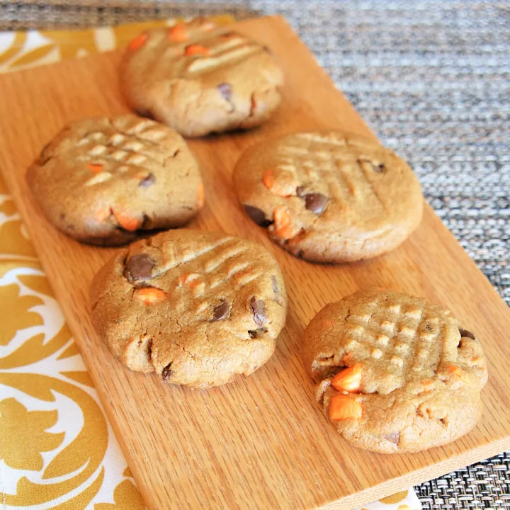 4 Ingredient Peanut Butter Cookies Recipe