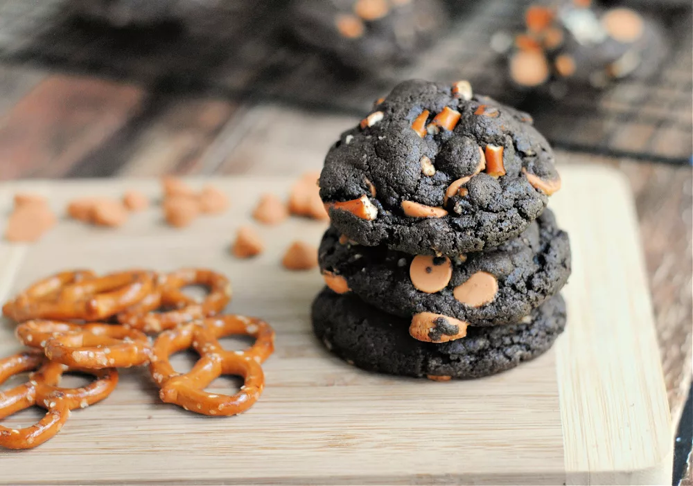 Chocolate cookies with chips and pretzels.
