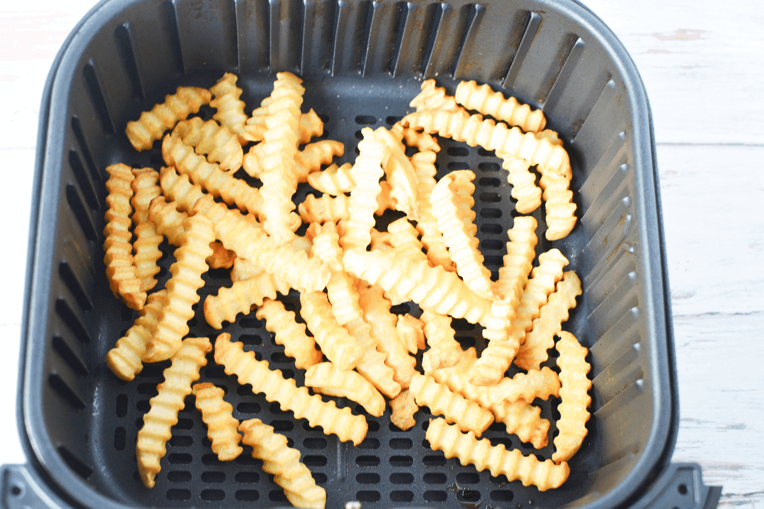 https://therebelchick.com/wp-content/uploads/2023/10/Air-Fryer-Frozen-French-Fries-Recipe-31-resized.png
