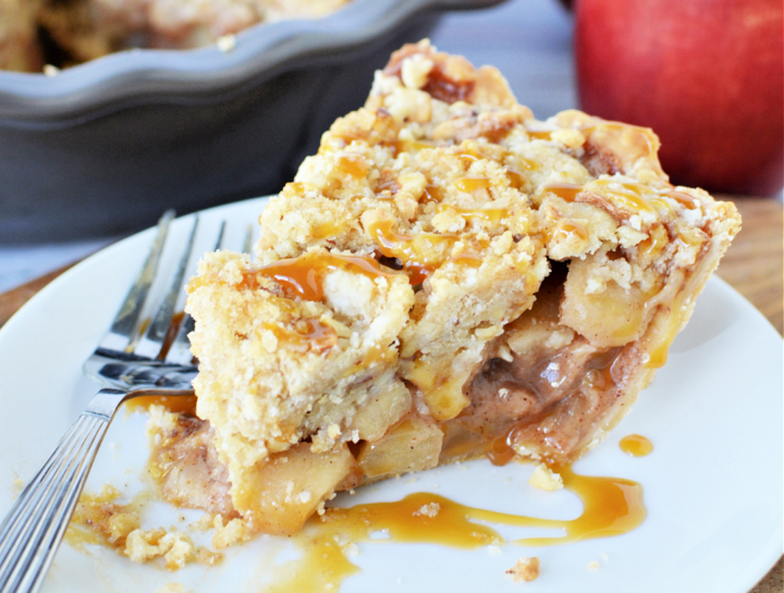 16 Apple Recipes That Are Perfect For Fall The Rebel Chick   Caramel Apple Pie 720x545 