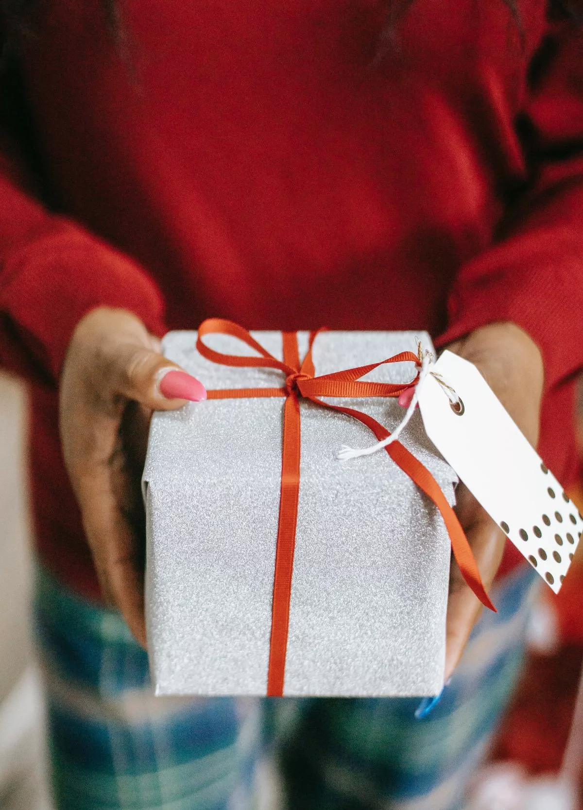 9 Perfect Gifts for People with Holiday Birthdays