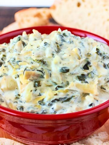 Slow Cooker Cheesy Spinach And Artichoke Dip
