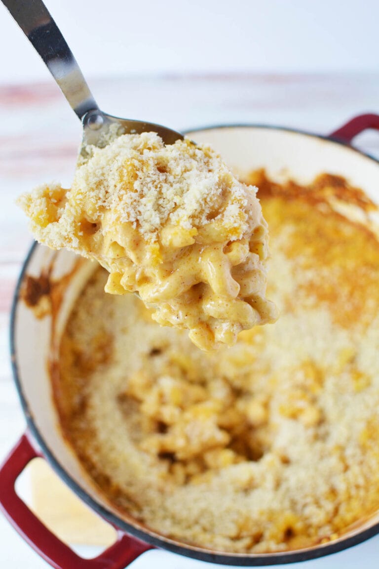 Dutch Oven Mac and Cheese - The Rebel Chick