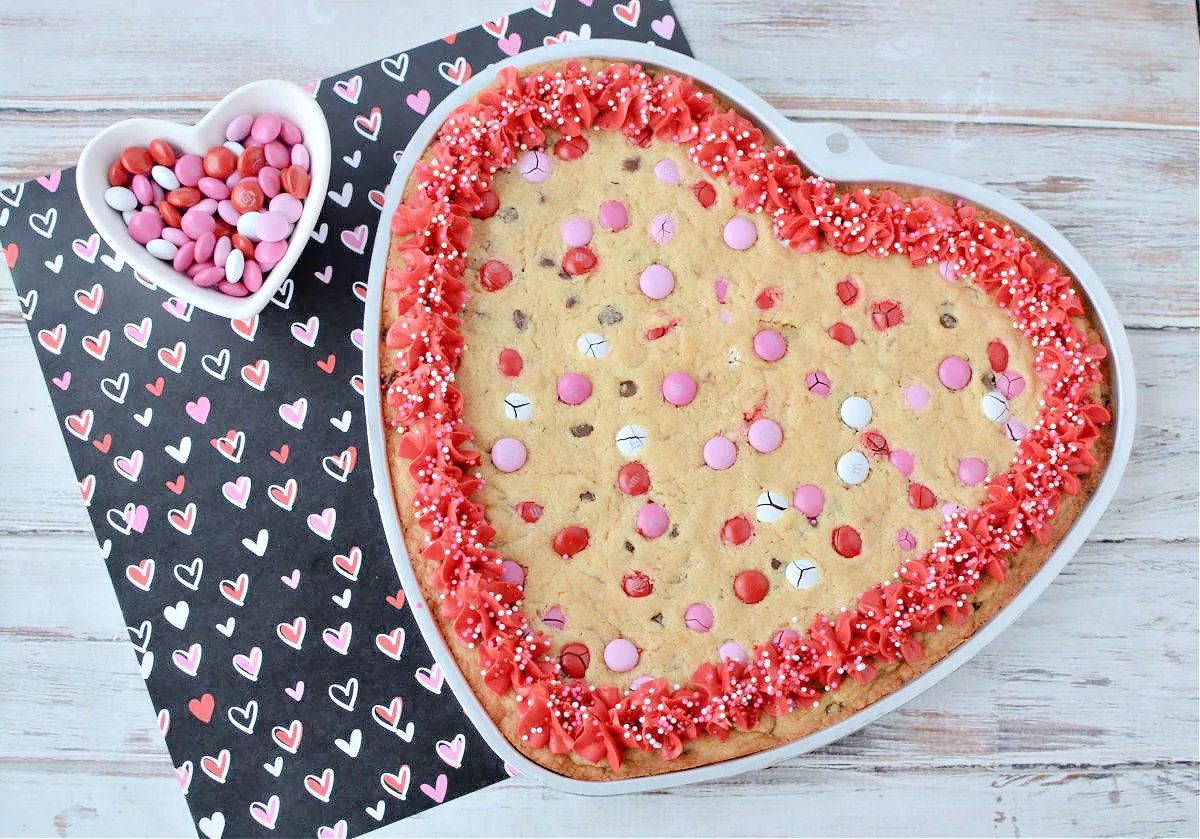 Valentine Cookie Cake