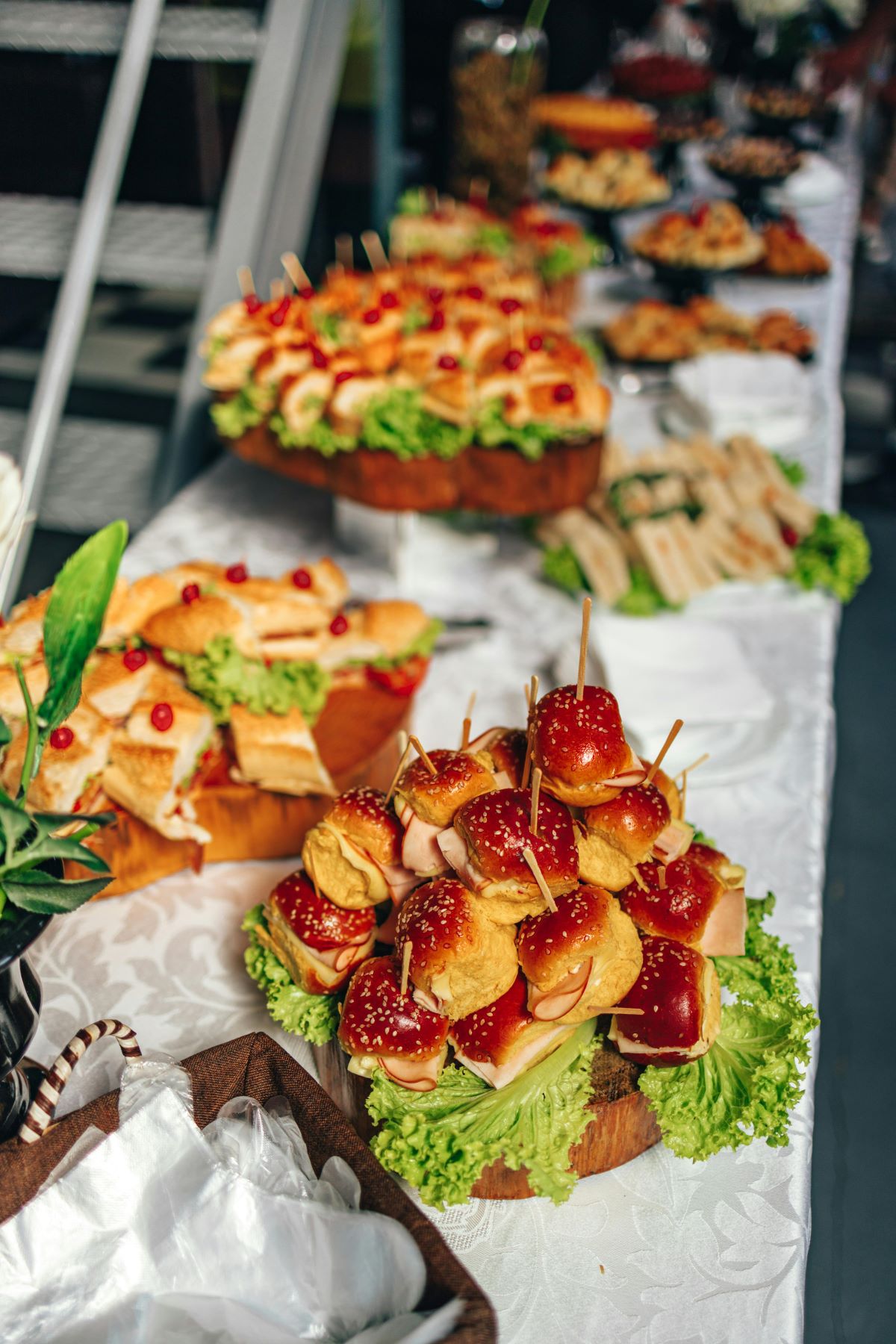 How to Choose the Right Sandwich Catering for Your Office Event