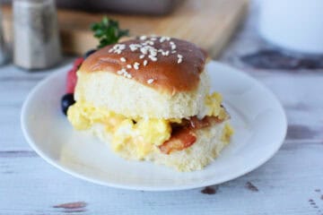Hawaiian Roll Breakfast Sliders Recipe - The Rebel Chick