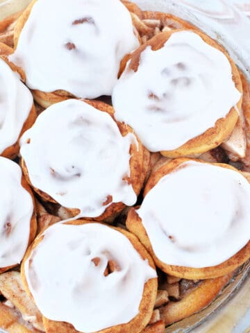 Apple Cinnamon Pie with Cinnamon Rolls