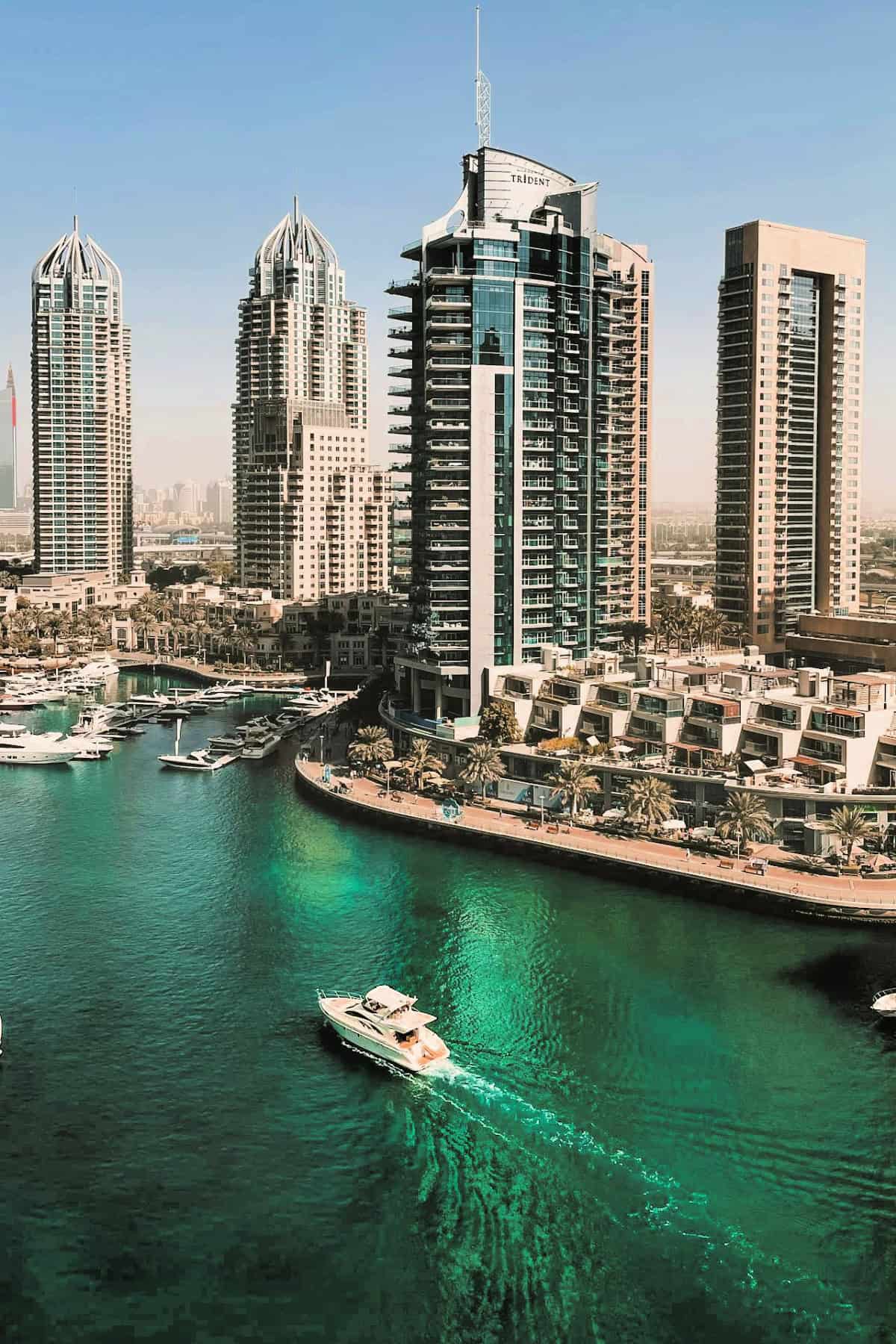 yacht in dubai