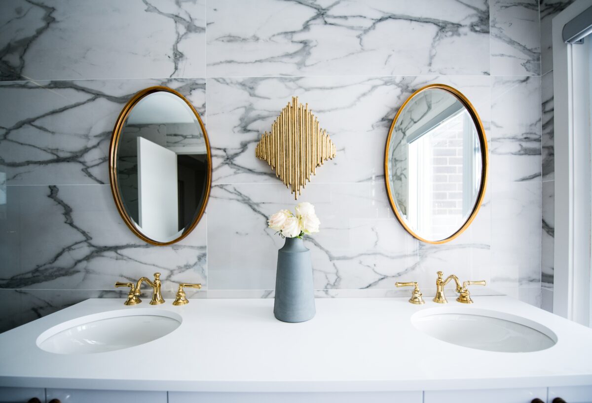 bathroom vanity with mirrors